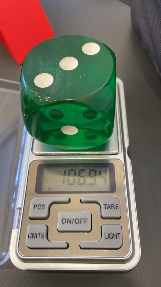 ŞEFFAF YEŞİL ZAR KATALİN